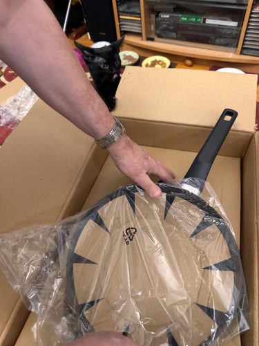 10 -Piece Hard Anodized Non-stick Stackable Cookware Pots and Pans Set, Space Saving, made without PFOA, Black photo review