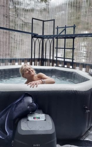 INTEX 28433EP PureSpa Bubble Deluxe Spa Set: Includes Energy Efficient Spa Cover – 120 Bubble Jets – Octagonal Design – 4 Person Capacity – 71" x 71" x 28" photo review